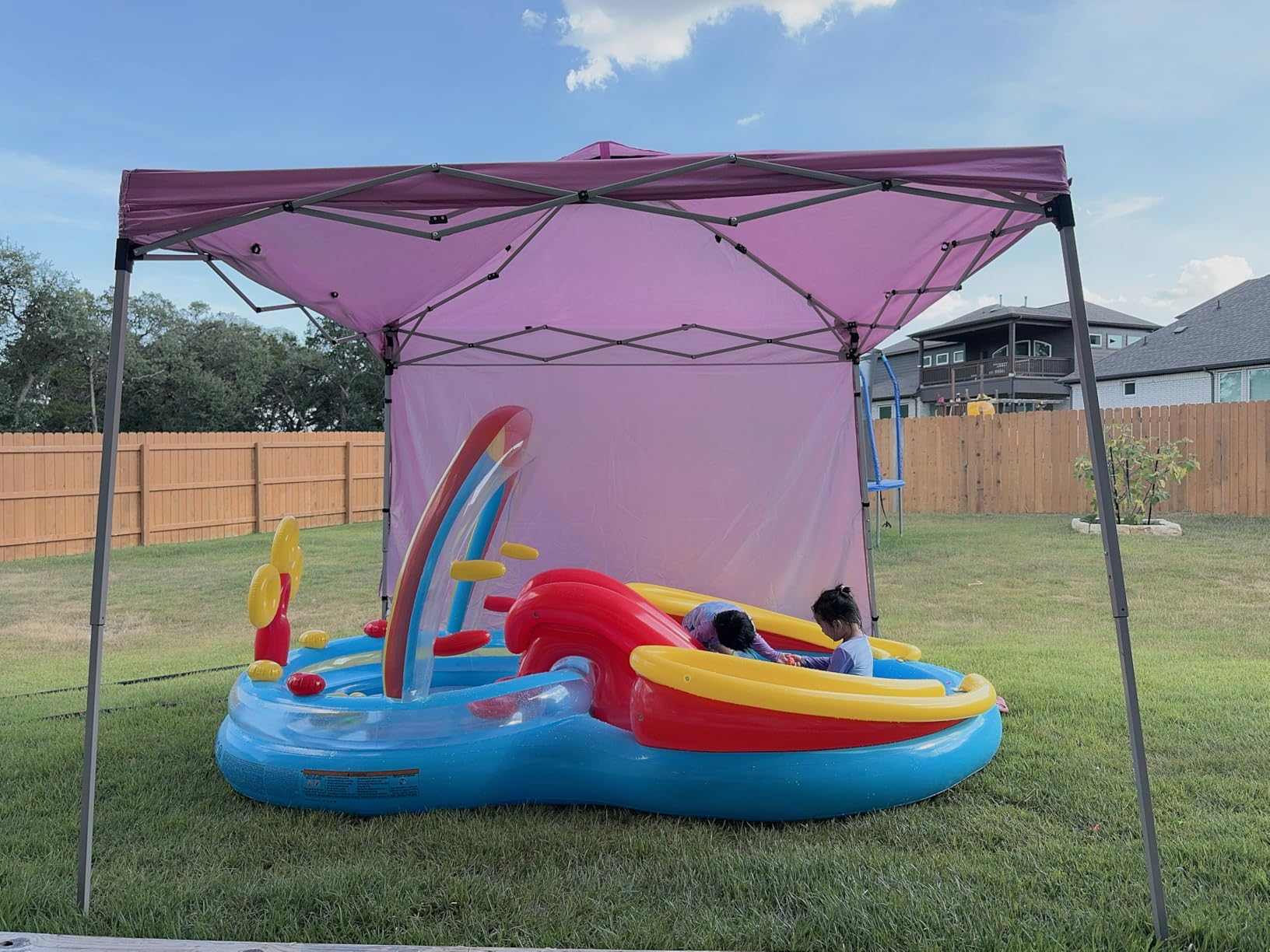 Cort cu baldachin cu picior înclinat de 10 x 10 ft cu perete lateral din spate